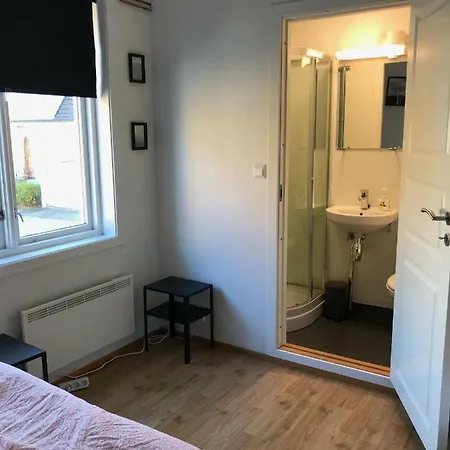 Gasthof Guesthouse- Mollegata 39 *